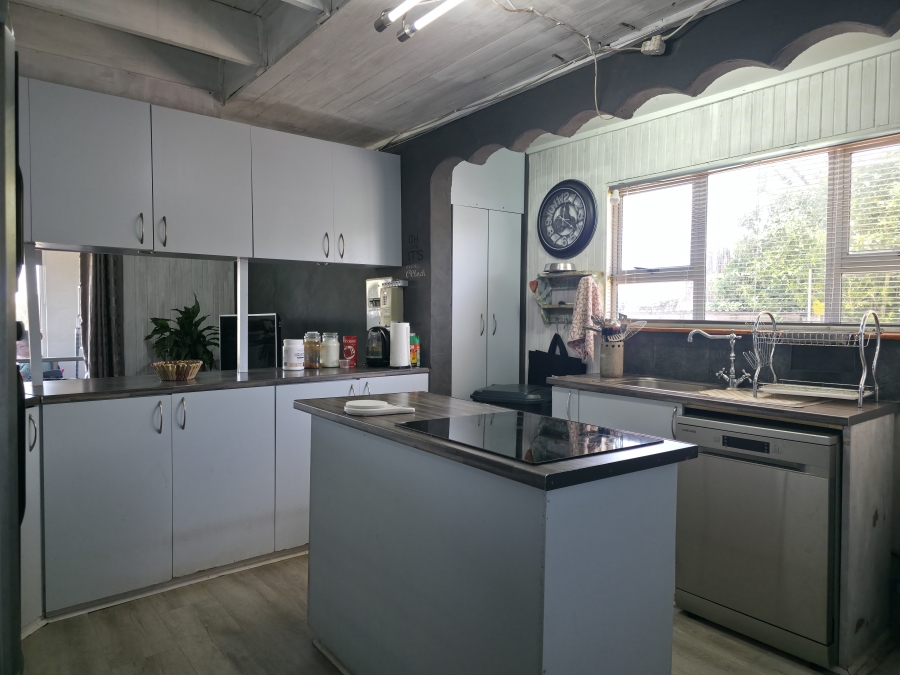 4 Bedroom Property for Sale in Aston Bay Eastern Cape